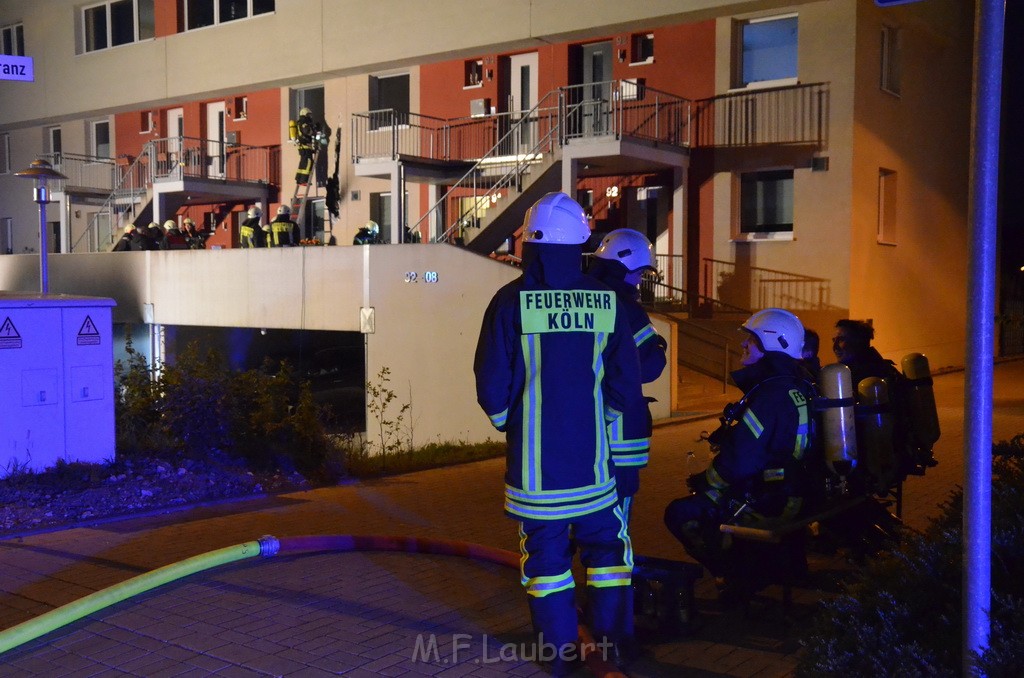 Feuer Koeln Porz Wahn Am Bahnhof P080.JPG - Miklos Laubert